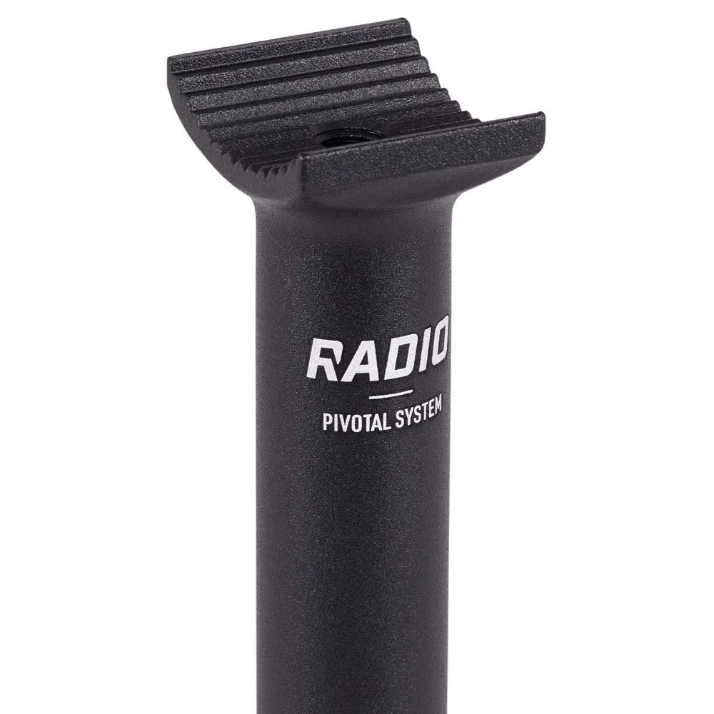 Radio Pivotal Sadelstolpe