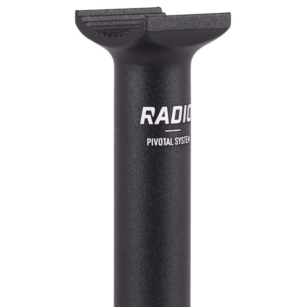 Radio Pivotal Sadelstolpe