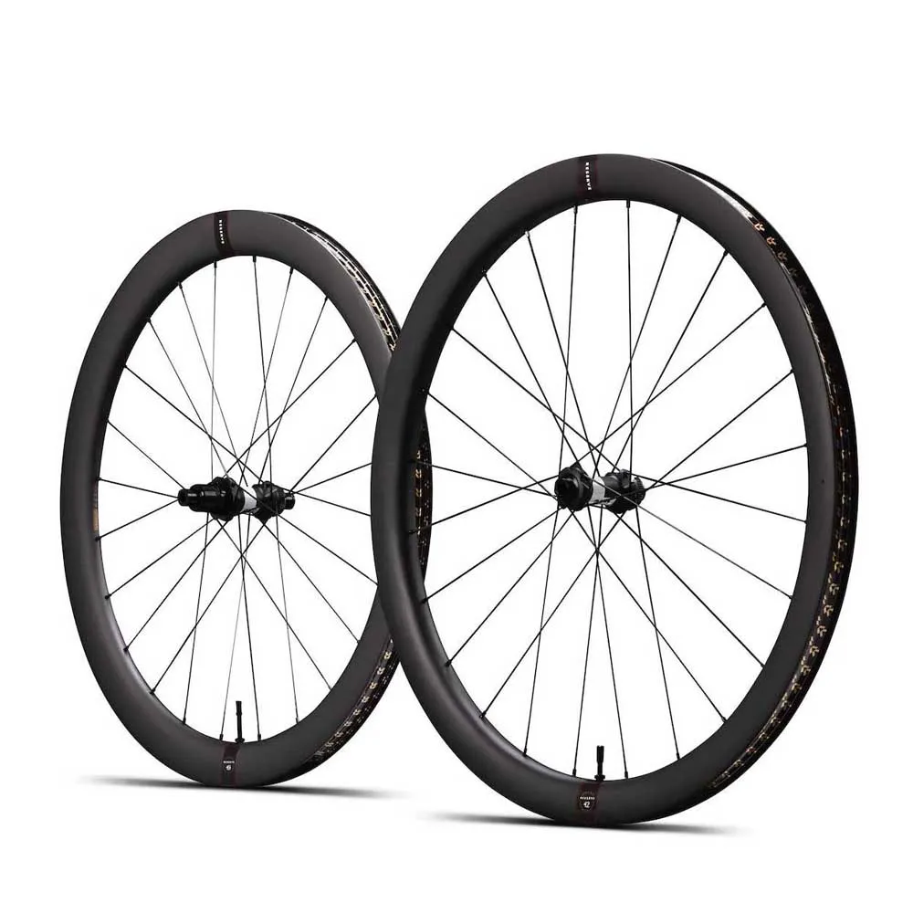 Reserve 42/49 Dt240 Ta Cl Disc Tubeless Landsvägshjulset