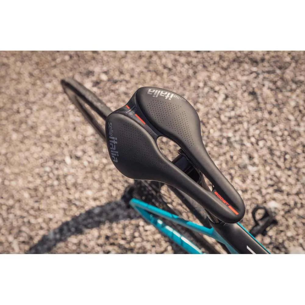 Selle Italia Novus Boost Evo Kit Carbon Superflow Cykelsadel, Black, 145mm