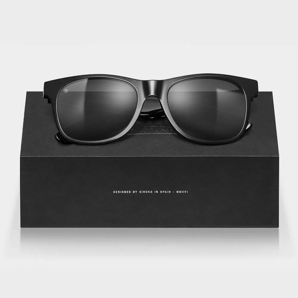 Siroko Total Black Solglasögon, Black, Black Mirror/CAT3
