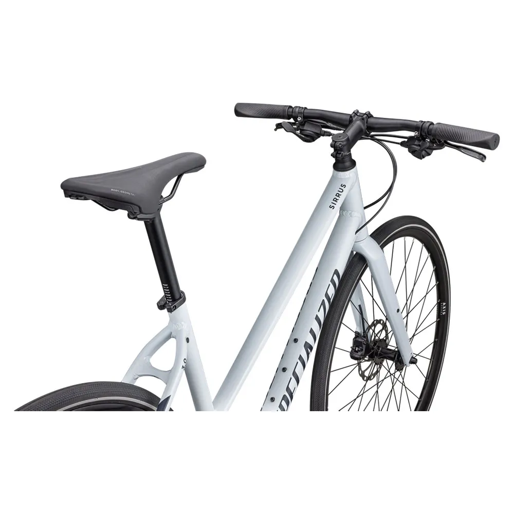 Specialized Sirrus 3.0 Step Through 2023 Cykel, Gloss morning mist / satin deep marine reflective, XS