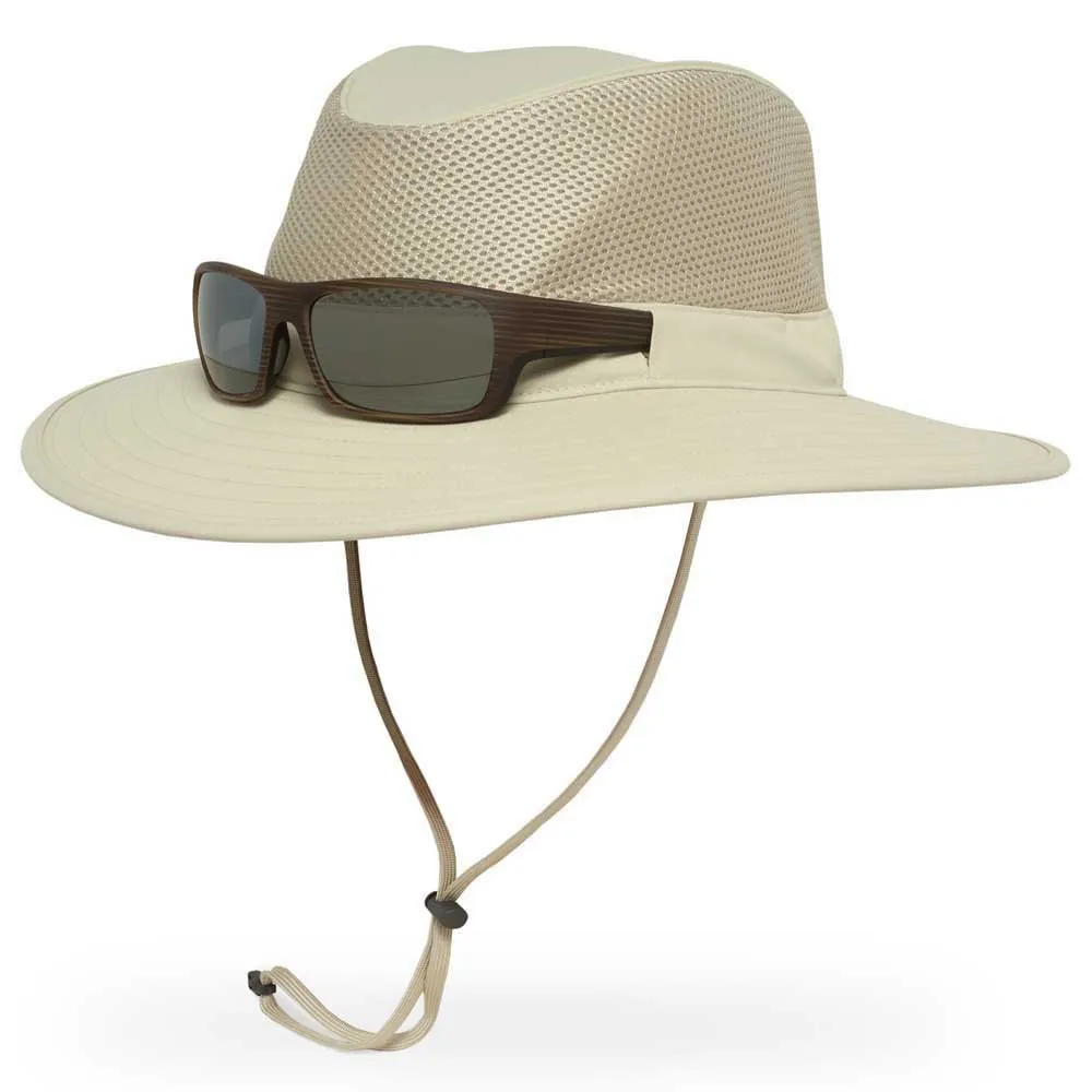 Sunday Charter Escape Hatt
