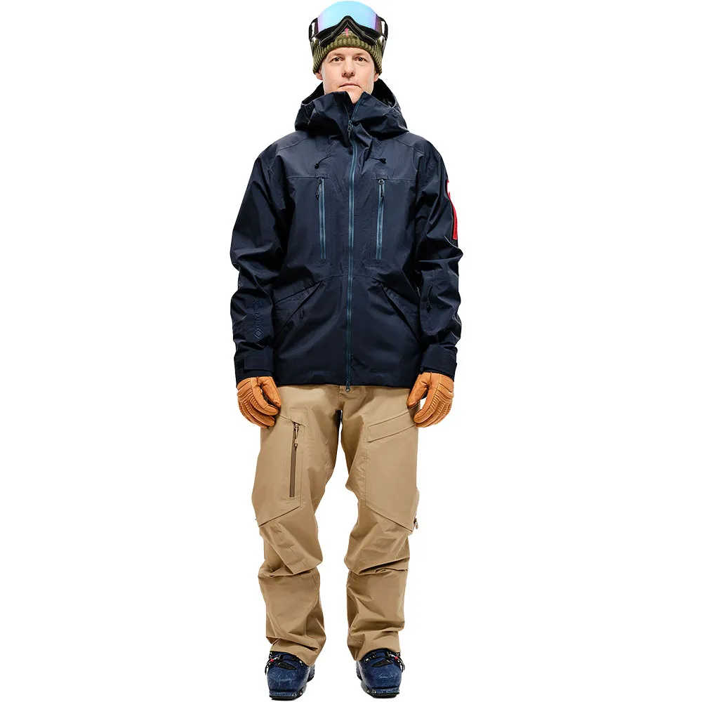The Mountain Studio Gore-tex Pro 3l Jacka The Mountain Studio Gore-tex Pro 3l Jacka
