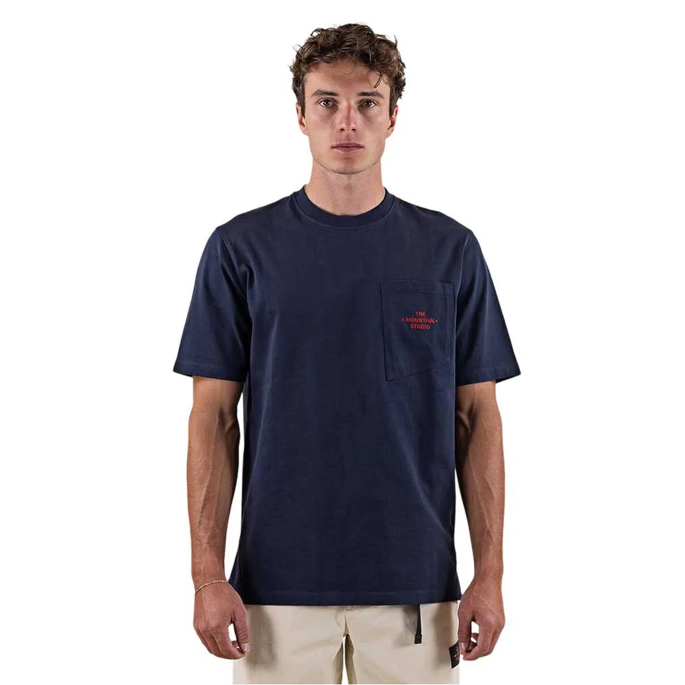 The Mountain Studio Pocket T-shirt Med Korta ärmar The Mountain Studio Pocket T-shirt Med Korta ärmar