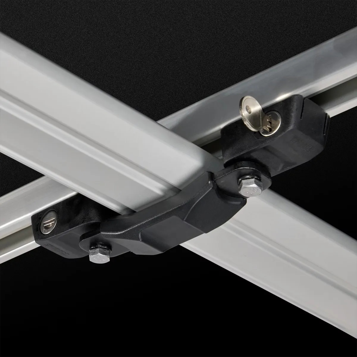 Thule Mounting Brackets 4-Pack, One Size Thule Mounting Brackets 4-Pack, One Size